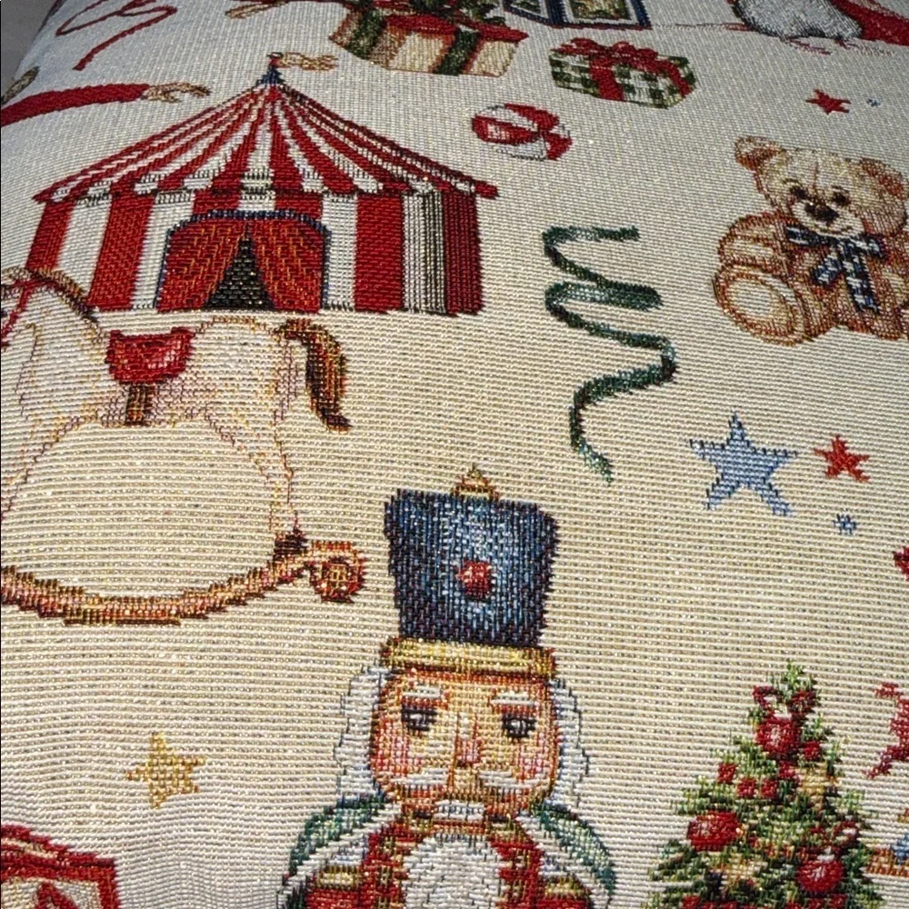 Caldeira Crosstitch Christmas stitched pillows 🎅🏻🎅🏻